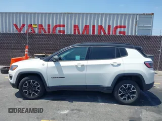 2020 Jeep Compass Trailhawk z VIN 3C4NJDDB5LT248662, wystawiony jako IAAI lot #42574553 z przebiegiem 28 118 mil mil oraz . Historia ofert i sprzedaży dostępna na DreamBid. Obrazek 14.