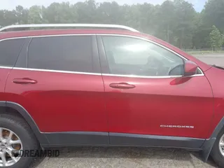 2017 Jeep Cherokee Latitude with VIN 1C4PJMCS6HW609781, listed as a IAAI auction lot 42330110 with 145,111 mi miles and . Bid and sale history available at DreamBid. Image 13.