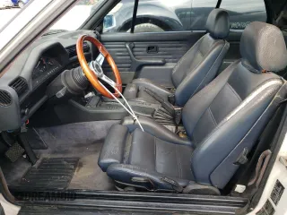 1988 BMW 3 Series z VIN WBABB2301J8857681, wystawiony jako Copart lot #85127764 z przebiegiem 208 316 mil mil oraz Czysty tytuł • Clean title. Historia ofert i sprzedaży dostępna na DreamBid. Obrazek 7.