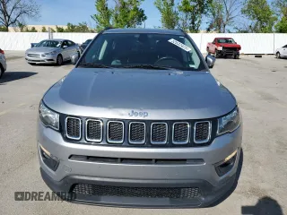 2018 Jeep Compass Latitude with VIN 3C4NJDBB9JT315652, listed as a Copart auction lot 52632425 with 86,118 mi miles and Clean title. Bid and sale history available at DreamBid. Image 5.