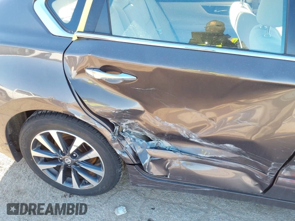 2016 Nissan Altima SV with VIN 1N4AL3AP3GC131740, listed as a IAAI auction lot 41630139 with 103,181 mi miles and . Bid and sale history available at DreamBid. Image 6.