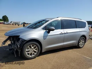 2020 Chrysler Voyager LXi z VIN 2C4RC1DG3LR195842, wystawiony jako Copart lot #52044885 z przebiegiem 114 370 mil mil oraz Szkody całkowita. Historia ofert i sprzedaży dostępna na DreamBid. Obrazek 1.