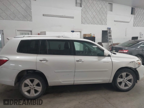 2010 Toyota Highlander Limited with VIN 5TDDK3EH6AS017928, listed as a IAAI auction lot 41614252 with 200,594 mi miles and . Bid and sale history available at DreamBid. Image 13.
