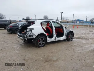 2019 Alfa Romeo Stelvio z VIN ZASPAKAN8K7C38424, wystawiony jako IAAI lot #41476001 z przebiegiem Nie podano mil oraz . Historia ofert i sprzedaży dostępna na DreamBid. Obrazek 19.