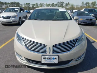 2016 Lincoln MKZ with VIN 3LN6L2J93GR618252, listed as a IAAI auction lot 41890213 with 96,414 mi miles and . Bid and sale history available at DreamBid. Image 12.