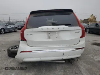 2024 Volvo XC90 Ultimate Bright Theme with VIN YV4062PF1R1159554, listed as a Copart auction lot 74522864 with 10,930 mi miles and Salvage Title. Bid and sale history available at carsss.com. Image 6.
