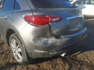 2015 Infiniti QX70 with VIN JN8CS1MWXFM480470, listed as a IAAI auction lot 41321666 with Not Provided miles and . Bid and sale history available at DreamBid. Image 6.