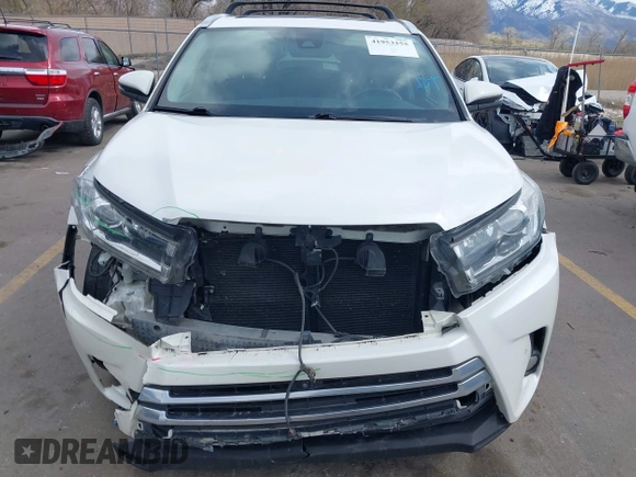 2017 Toyota Highlander Limited with VIN 5TDDZRFH2HS461797, listed as a IAAI auction lot 41953255 with 120,464 mi miles and . Bid and sale history available at DreamBid. Image 13.