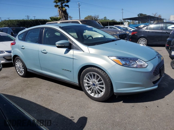 2013 Ford Focus Electric with VIN 1FADP3R46DL325122, listed as a Copart auction lot 48500725 with 40,085 mi miles and Clean title. Bid and sale history available at DreamBid. Image 4.