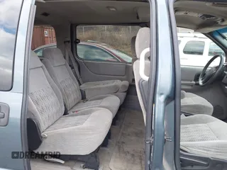 2004 Chevrolet Venture LS with VIN 1GNDX03E04D199500, listed as a IAAI auction lot 41216314 with 183,237 mi miles. Bid and sale history available at carsss.com. Image 8.