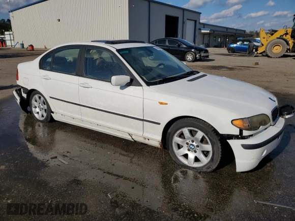 2003 BMW 3 Series 325i with VIN WBAEV334X3KL82454, listed as a Copart auction lot 82463474 with 180,919 mi miles and Salvage Title. Bid and sale history available at carsss.com. Image 4.