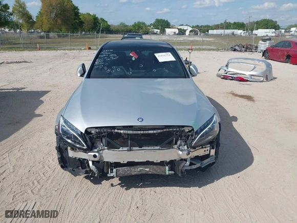 2015 Mercedes-Benz C-Class C 300 Luxury with VIN 55SWF4KB2FU005126, listed as a IAAI auction lot 41811774 with 68,158 mi miles. Bid and sale history available at carsss.com. Image 13.
