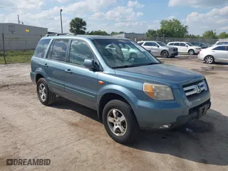 2008 Honda Pilot EX-L with VIN 5FNYF18728B021440, listed as a IAAI auction lot 41804713 with 135,786 mi miles. Bid and sale history available at carsss.com. Image 1.