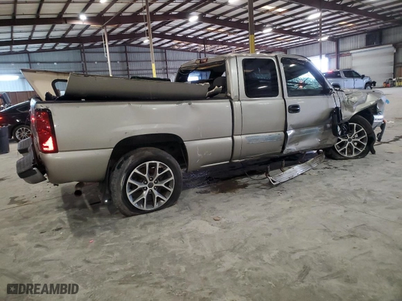 2003 Chevrolet Silverado 1500 LS with VIN 2GCEC19V631300975, listed as a Copart auction lot 41784015 with 0 mi miles and Salvage Title. Bid and sale history available at carsss.com. Image 3.