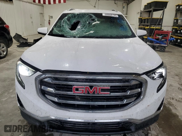 2020 GMC Terrain SLT with VIN 3GKALPEX8LL267859, listed as a Copart auction lot 60668745 with 38,883 mi miles and Salvage title. Bid and sale history available at DreamBid. Image 5.
