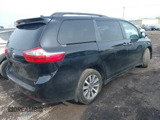 2018 Toyota Sienna XLE with VIN 5TDDZ3DC9JS190621, listed as a IAAI auction lot 41777729 with 96,089 mi miles. Bid and sale history available at carsss.com. Image 4.