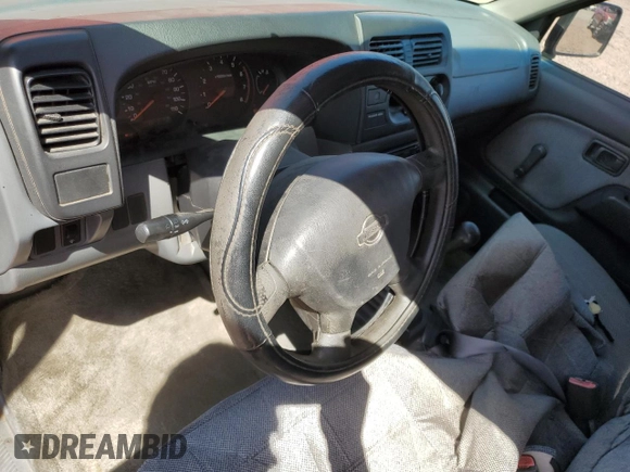 2001 Nissan Frontier XE z VIN 1N6DD21S81C378016, wystawiony jako Copart lot #53860265 z przebiegiem 121 524 mil mil oraz Czysty tytuł • Clean title. Historia ofert i sprzedaży dostępna na DreamBid. Obrazek 8.