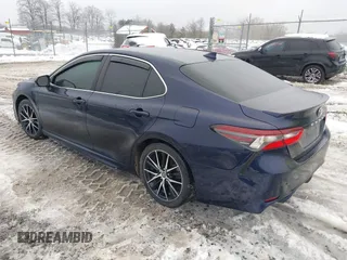2022 Toyota Camry SE with VIN 4T1G11AK2NU636108, listed as a IAAI auction lot 41541397 with 58,042 mi miles and . Bid and sale history available at carsss.com. Image 3.