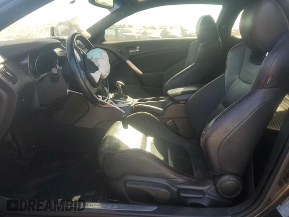 2016 Hyundai Genesis Coupe R-Spec z VIN KMHHU6KJ5GU134484, wystawiony jako Copart lot #73576234 z przebiegiem 81 009 mil mil oraz Szkoda całkowita • Salvage title. Historia ofert i sprzedaży dostępna na DreamBid. Obrazek 7.