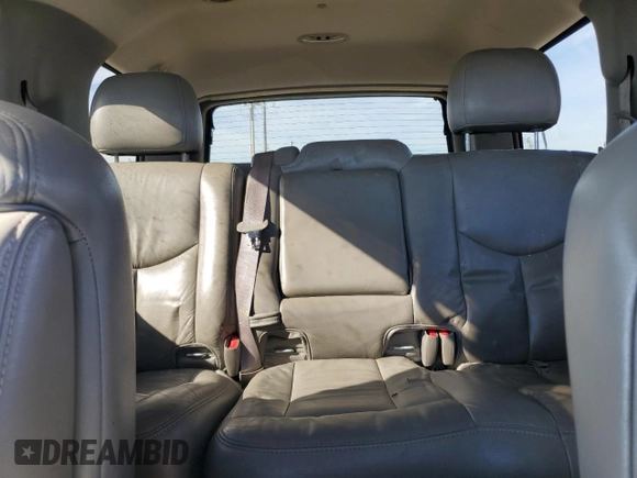 2006 Chevrolet Tahoe Z71 z VIN 1GNEC13ZX6R125595, wystawiony jako Copart lot #88558765 z przebiegiem 229 511 mil mil oraz Szkoda całkowita • Salvage title. Historia ofert i sprzedaży dostępna na DreamBid. Obrazek 10.