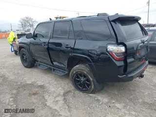 2020 Toyota 4Runner SR5 with VIN JTEBU5JRXL5787288, listed as a IAAI auction lot 41744998 with 92,062 mi miles. Bid and sale history available at carsss.com. Image 3.