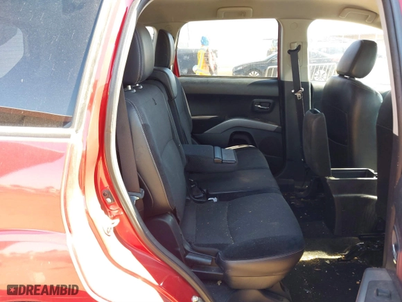 2012 Mitsubishi Outlander SE with VIN JA4AS3AW7CU001477, listed as a IAAI auction lot 41863829 with 227,048 mi miles. Bid and sale history available at carsss.com. Image 8.