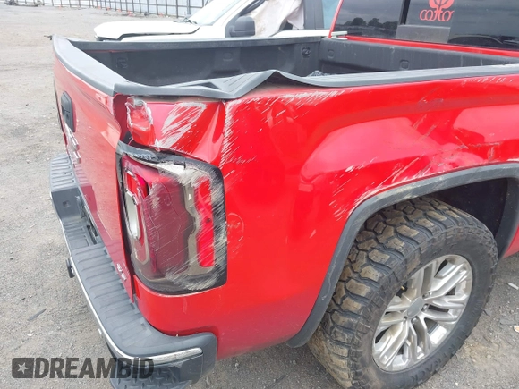 2017 GMC Sierra 1500 SLT z VIN 3GTU2NEC8HG223552, wystawiony jako IAAI lot #42117939 z przebiegiem 103 552 mil mil oraz . Historia ofert i sprzedaży dostępna na DreamBid. Obrazek 18.
