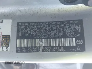 2004 Toyota Prius with VIN JTDKB20U440091037, listed as a IAAI auction lot 41589007 with 277,808 mi miles. Bid and sale history available at carsss.com. Image 9.