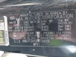 2011 Kia Soul with VIN KNDJT2A10B7734016, listed as a IAAI auction lot 41727065 with 306,652 mi miles. Bid and sale history available at carsss.com. Image 9.