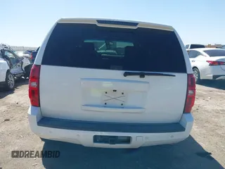 2009 Chevrolet Tahoe 1LT z VIN 1GNFK23049R106012, wystawiony jako IAAI lot #41695274 z przebiegiem 212 989 mil mil oraz . Historia ofert i sprzedaży dostępna na DreamBid. Obrazek 16.