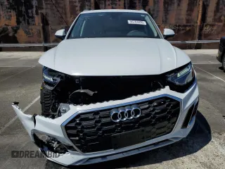 2024 Audi Q5 S line Premium Plus with VIN WA1E2AFY7R2077320, listed as a Copart auction lot 56763335 with 10,650 mi miles and Salvage title. Bid and sale history available at DreamBid. Image 5.