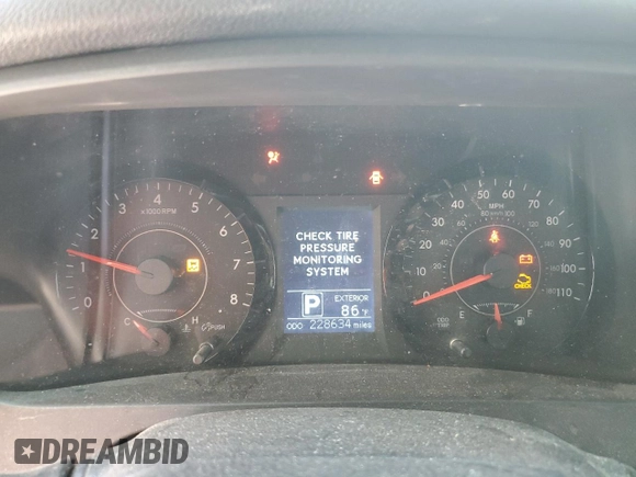 2015 Toyota Sienna LE AAS with VIN 5TDKK3DC3FS653209, listed as a Copart auction lot 54242095 with 228,634 mi miles and Salvage Title. Bid and sale history available at DreamBid. Image 9.