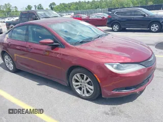 2015 Chrysler 200 S with VIN 1C3CCCBB7FN613219, listed as a IAAI auction lot 42084124 with 212,046 mi miles. Bid and sale history available at carsss.com. Image 1.