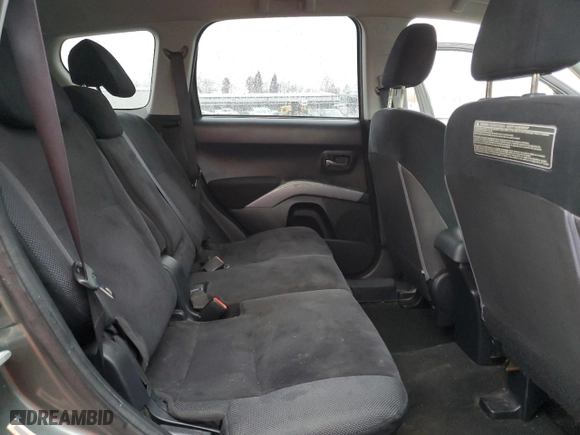 2009 Mitsubishi Outlander ES with VIN JA4LS21W79Z005009, listed as a Copart auction lot 84330364 with 179,971 mi miles and Clean Title. Bid and sale history available at carsss.com. Image 11.