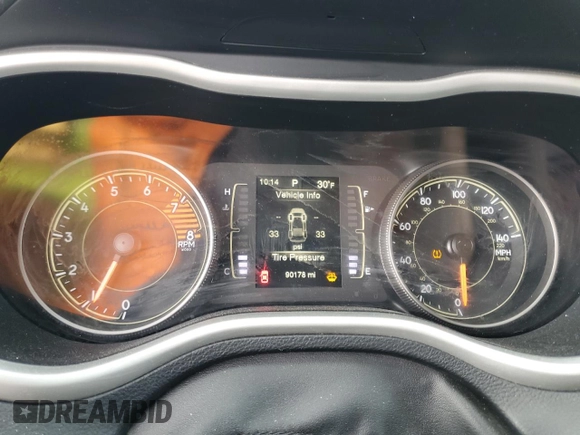 2017 Jeep Cherokee Altitude with VIN 1C4PJMAS7HW512463, listed as a Copart auction lot 45341865 with 90,178 mi miles and Salvage title. Bid and sale history available at DreamBid. Image 9.