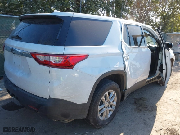 2021 Chevrolet Traverse LS with VIN 1GNERFKW5MJ190403, listed as a IAAI auction lot 41152841 with 63,138 mi miles. Bid and sale history available at carsss.com. Image 4.