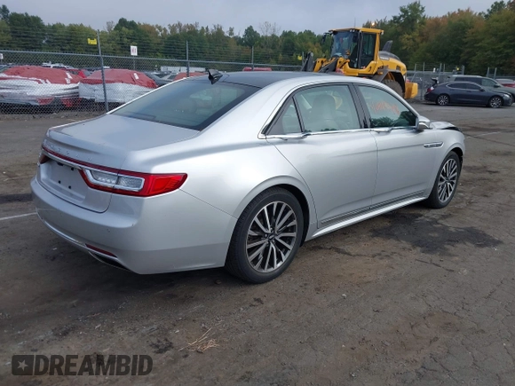 2019 Lincoln Continental Select with VIN 1LN6L9TK2K5606176, listed as a IAAI auction lot 40445548 with 32,327 mi miles. Bid and sale history available at carsss.com. Image 4.