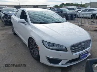 2017 Lincoln MKZ Select with VIN 3LN6L5C96HR614633, listed as a IAAI auction lot 37740570 with 82,970 mi miles. Bid and sale history available at carsss.com. Image 1.