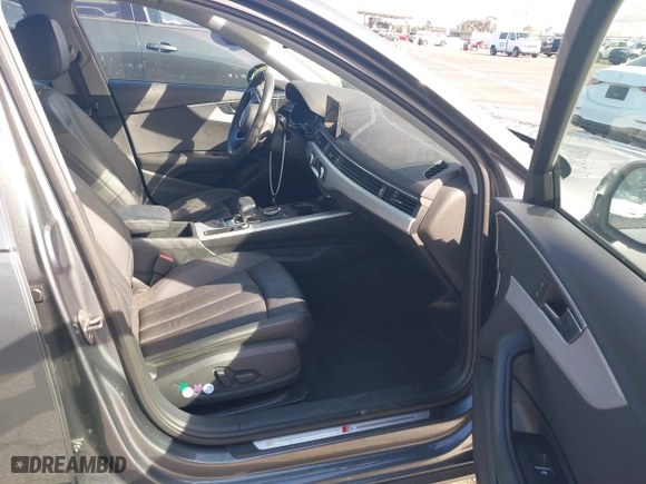 2018 Audi A4 Premium with VIN WAUKMAF45JA158842, listed as a IAAI auction lot 41794952 with 25,563 mi miles. Bid and sale history available at carsss.com. Image 5.
