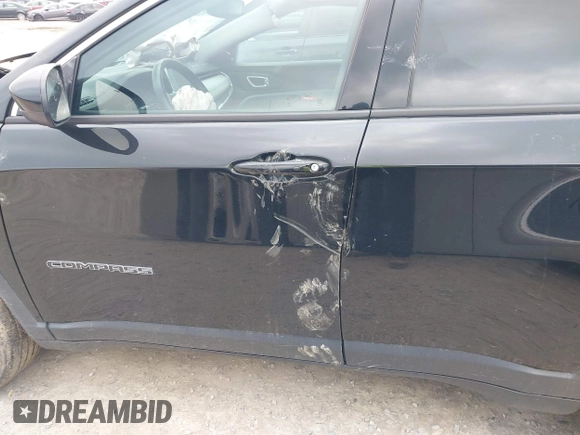 2022 Jeep Compass Latitude z VIN 3C4NJDBB3NT113332, wystawiony jako IAAI lot #42452658 z przebiegiem 43 430 mil mil oraz . Historia ofert i sprzedaży dostępna na DreamBid. Obrazek 15.