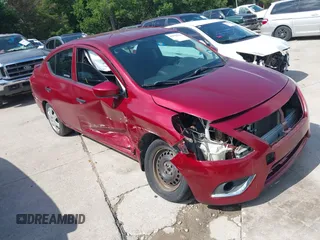 2016 Nissan Versa S Plus z VIN 3N1CN7AP6GL889745, wystawiony jako IAAI lot #42352363 z przebiegiem 173 108 mil mil oraz . Historia ofert i sprzedaży dostępna na DreamBid. Obrazek 1.
