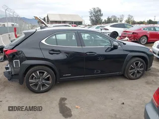 2021 Lexus UX 250h z VIN JTHX9JBHXM2049972, wystawiony jako IAAI lot #40956792 z przebiegiem 47 882 mil mil oraz . Historia ofert i sprzedaży dostępna na DreamBid. Obrazek 14.