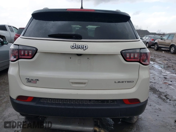 2018 Jeep Compass Limited with VIN 3C4NJDCBXJT350246, listed as a IAAI auction lot 41711327 with 112,364 mi miles. Bid and sale history available at carsss.com. Image 16.