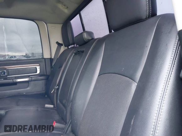 2017 Ram 2500 Laramie z VIN 3C6UR5FL7HG749723, wystawiony jako IAAI lot #41523969 z przebiegiem 133 622 mil mil oraz . Historia ofert i sprzedaży dostępna na DreamBid. Obrazek 8.
