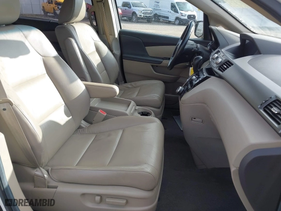 2013 Honda Odyssey EX-L with VIN 5FNRL5H68DB044937, listed as a IAAI auction lot 41196364 with 145,899 mi miles. Bid and sale history available at carsss.com. Image 5.