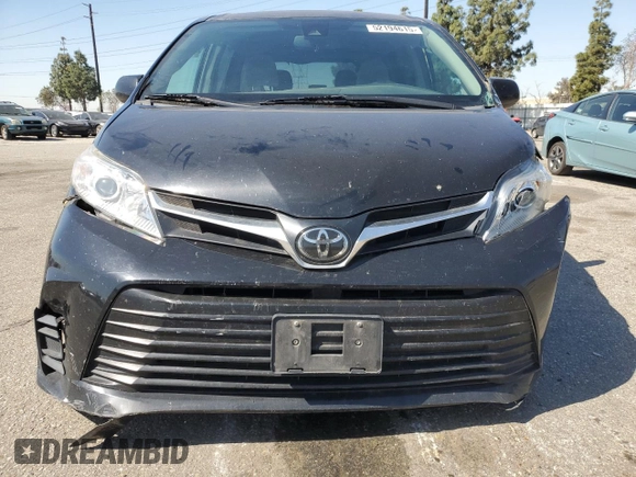 2018 Toyota Sienna LE Auto Access Seat с VIN 5TDKZ3DC1JS934414, выставлен на аукционе Copart как лот 52194615 с пробегом 130 058 миль миль и Списание • Salvage title. История ставок и продаж доступна на DreamBid. Изображение 5.
