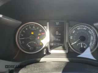 2022 Toyota Tacoma SR with VIN 3TMCZ5AN3NM506811, listed as a Copart auction lot 84630754 with 32,099 mi miles and Salvage title. Bid and sale history available at DreamBid. Image 9.