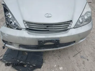 2002 Lexus ES 300 with VIN JTHBF30G425002375, listed as a IAAI auction lot 42031737 with 160,562 mi miles. Bid and sale history available at carsss.com. Image 6.