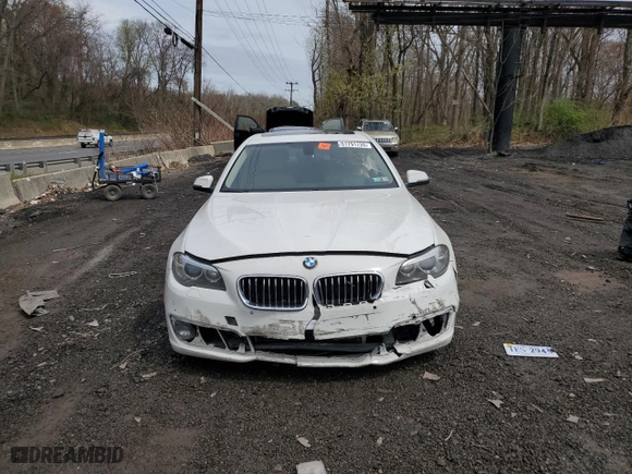 2015 BMW 5 Series 528i xDrive with VIN WBA5A7C58FD621858, listed as a Copart auction lot 51791735 with 0 mi miles and Salvage Title. Bid and sale history available at carsss.com. Image 5.