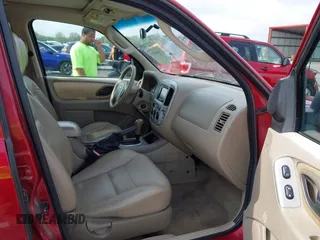 2006 Ford Escape XLT z VIN 1FMYU93166KA44836, wystawiony jako IAAI lot #42104051 z przebiegiem 176 367 mil mil oraz . Historia ofert i sprzedaży dostępna na DreamBid. Obrazek 5.